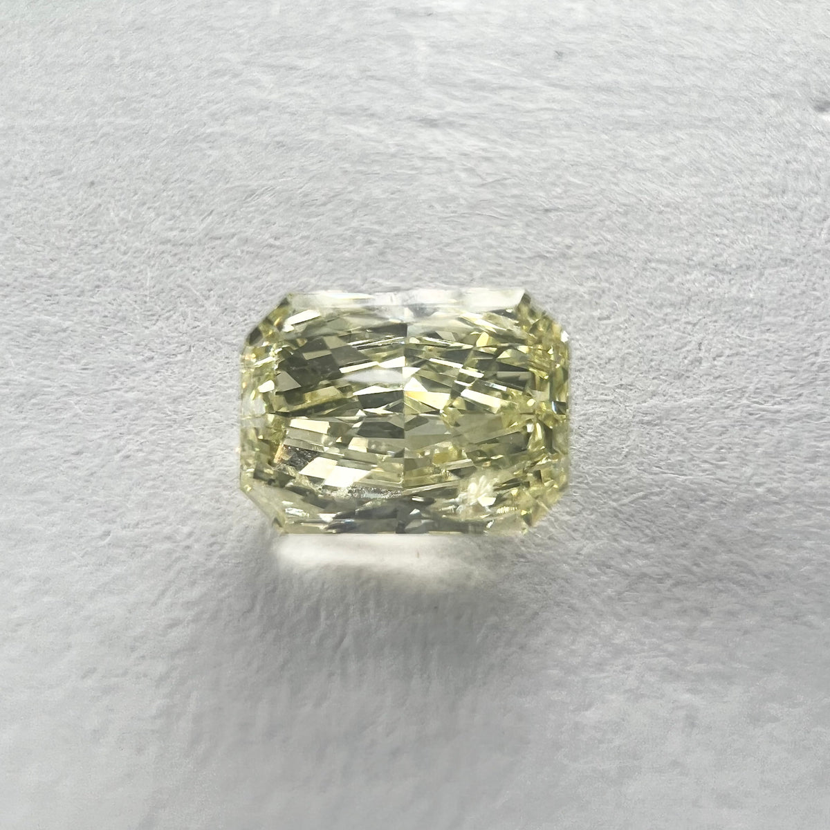 GemScan Certified I1 Radiant Cut F-093